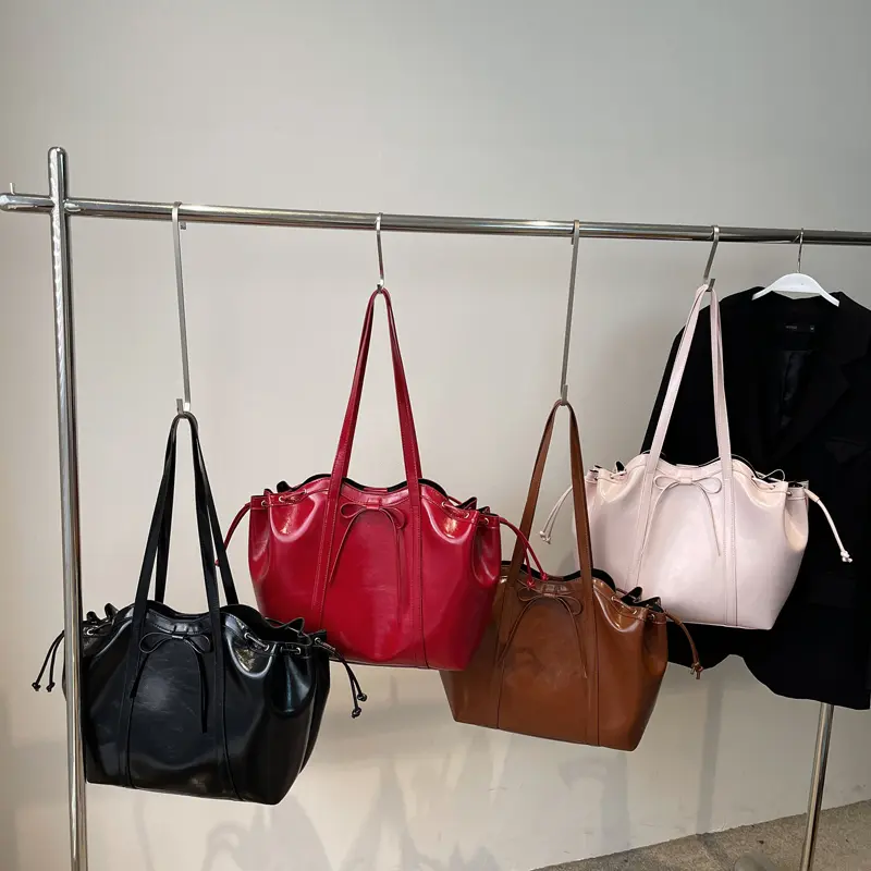 LEFTSIDE 2025 PU Leather Luxury Design Tote Bag Female Underarm Bag Female Handbags Retro Winter Trendy Underarm Shoulder Bag