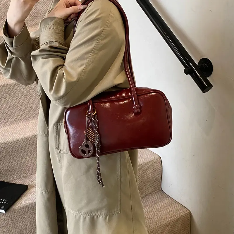 LEFTSIDE Small PU Leather Tote Bags for Women 2024 Winter Y2K New Trend Retro Female Fashion Shoulder Bag Handbags with Purses