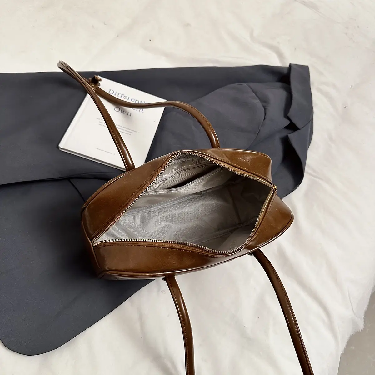LEFTSIDE Small PU Leather Tote Bags for Women 2024 Winter Y2K New Trend Retro Female Fashion Shoulder Bag Handbags with Purses