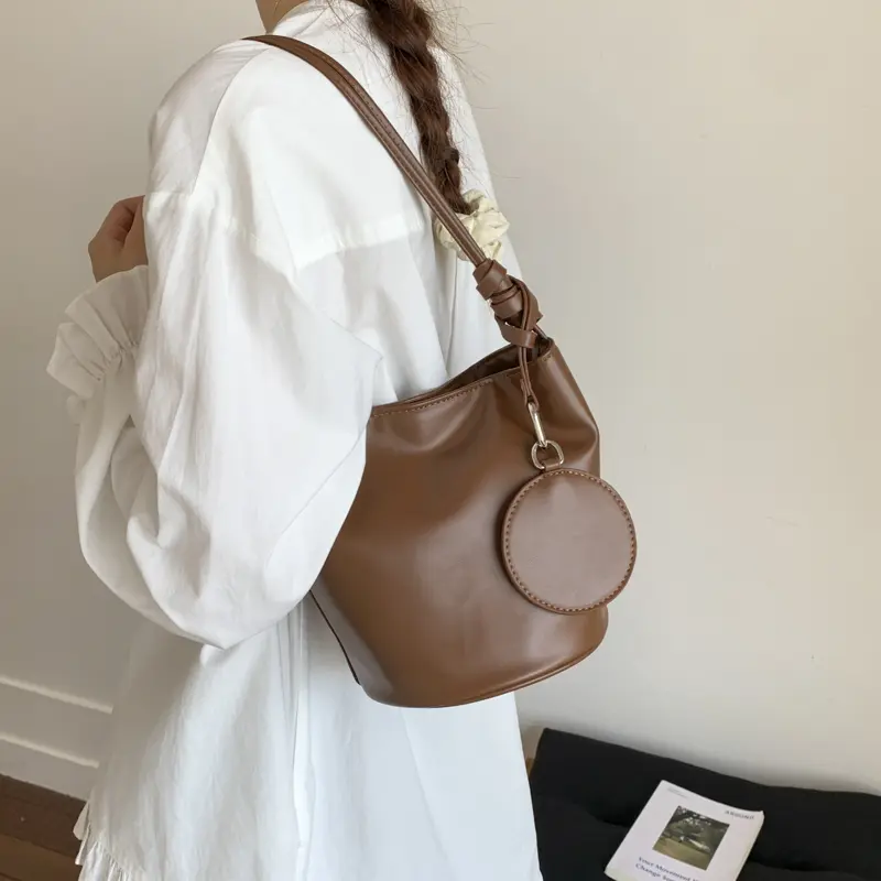 LEFTSIDE Retro Small Green Bucket Bag 2025 New Trendy Shoulder Bag Fashion Luxury Crossbody Bag Females Handbags and Purses
