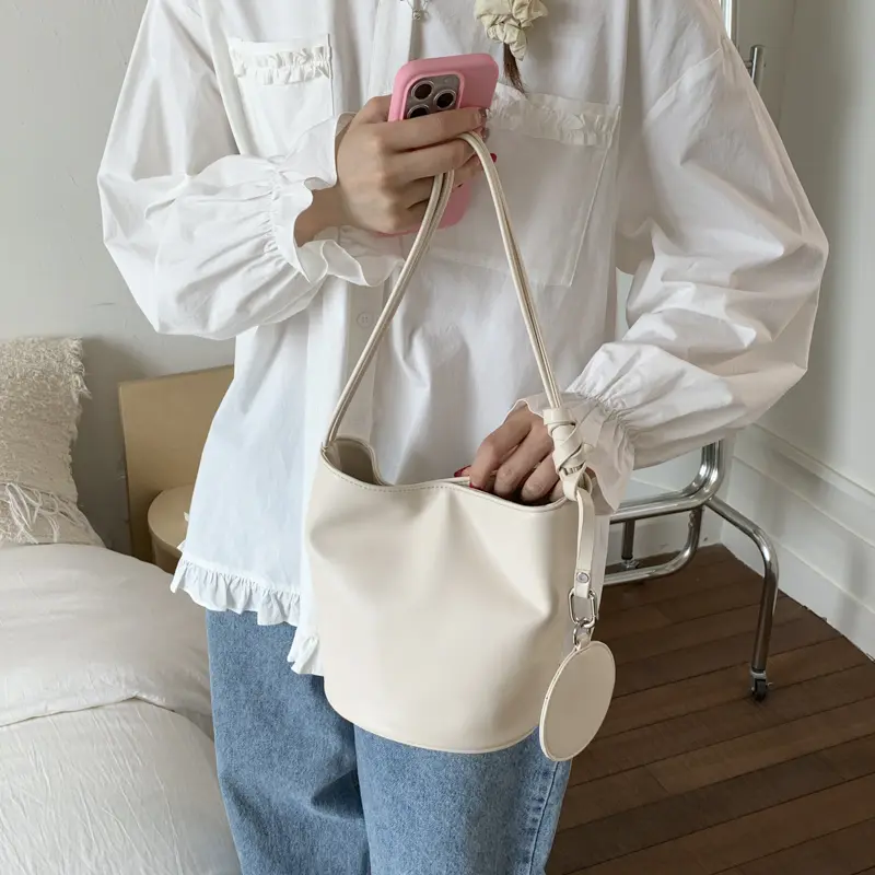 LEFTSIDE Retro Small Green Bucket Bag 2025 New Trendy Shoulder Bag Fashion Luxury Crossbody Bag Females Handbags and Purses