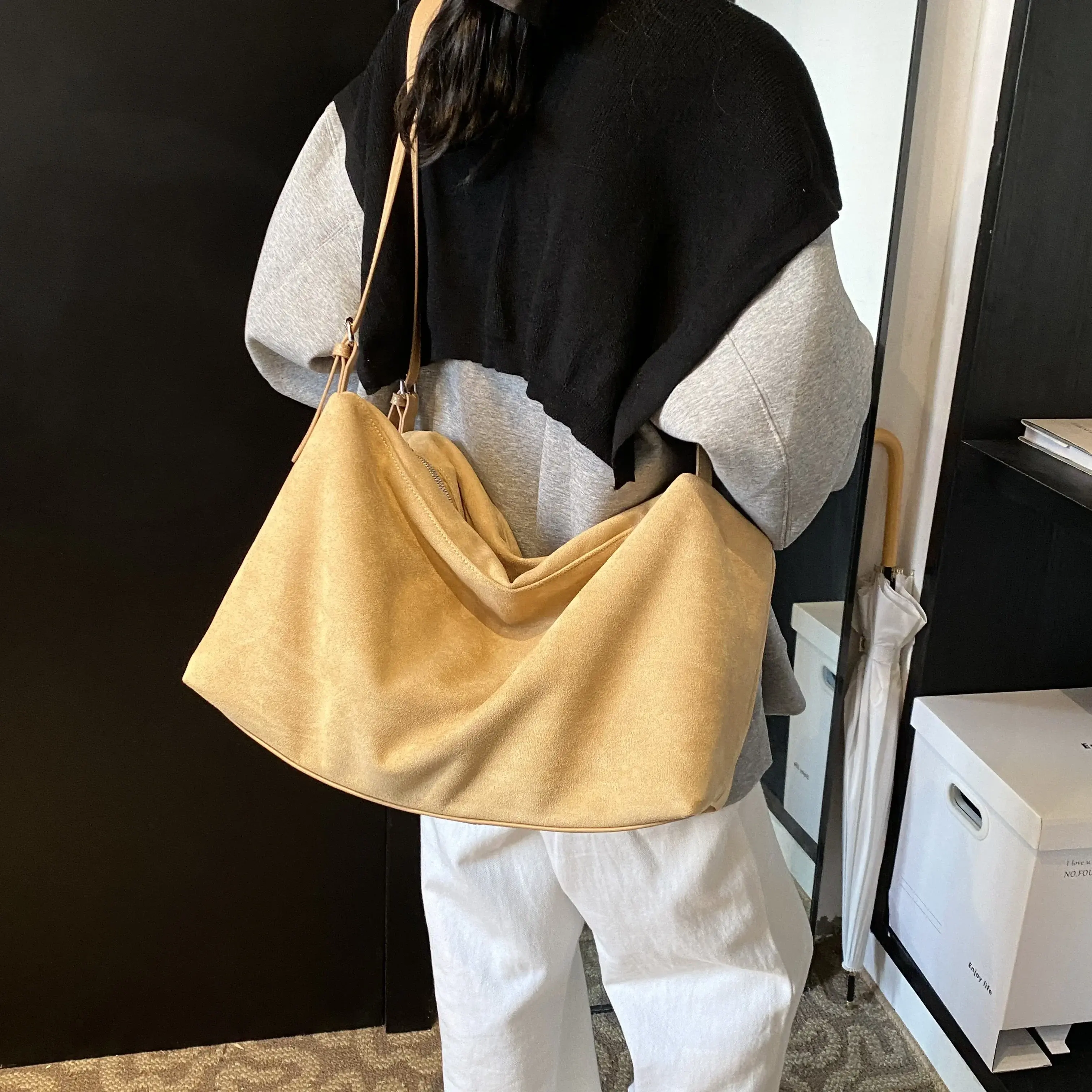 LEFTSIDE NUBUCK Large Shopper Shopping Shoulder Bags Lady Tote Bag for Women 2024 Winter New Trend Y2K Fashion Design Handbags