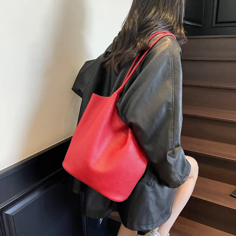 LEFTSIDE Luxury PU Leather Tote Bag 2025 Winter Auturm Casual New Shoulder Bag Young Women's Underarm Bag Handbags and Purses