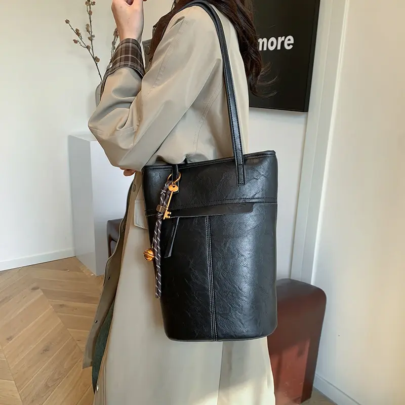 LEFTSIDE PU Leather Retro Tote Bag for Women 2024 Winter Trend New Fashion Y2K Handbags Females Travel Underarm Shoulder Bags