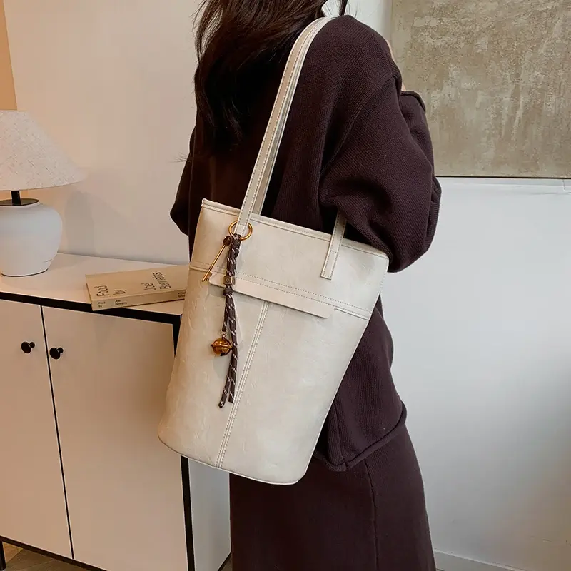 LEFTSIDE PU Leather Retro Tote Bag for Women 2024 Winter Trend New Fashion Y2K Handbags Females Travel Underarm Shoulder Bags