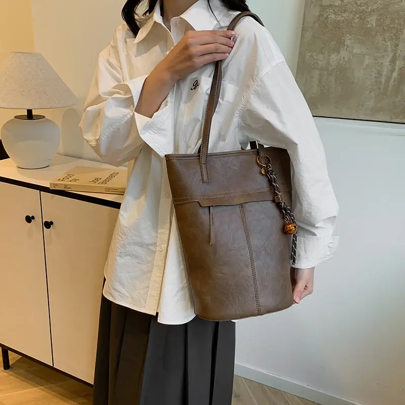 LEFTSIDE PU Leather Retro Tote Bag for Women 2024 Winter Trend New Fashion Y2K Handbags Females Travel Underarm Shoulder Bags