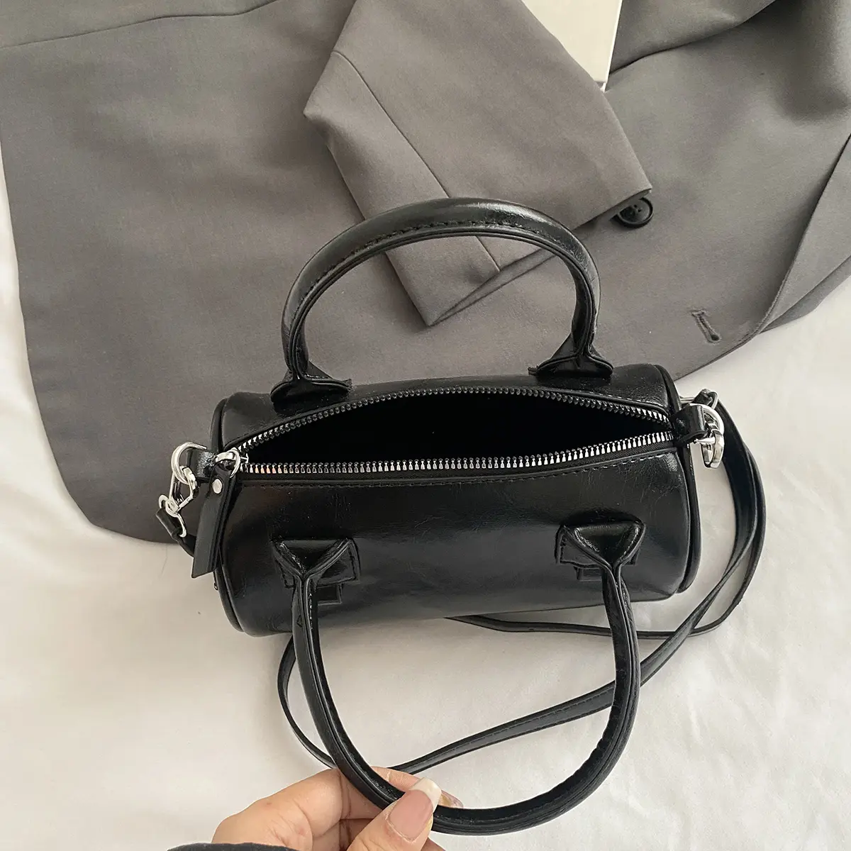 LEFTSIDE Retro Small Bucket Crossbody Bags for Women PU Leather Shoulder Bag 2025 Luxury Designer Green Purses and Handbags