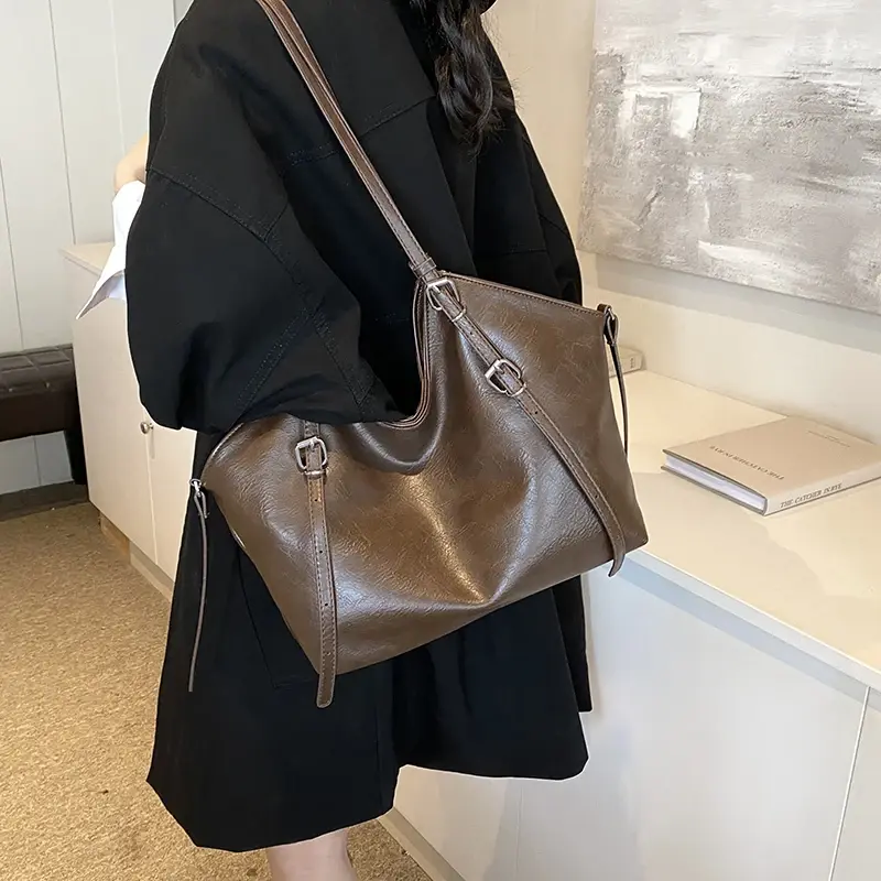 LEFTSIDE Large Pu Leather Shoulder Bags For Women 2025 Winter Y2K Korean Fashion Trend Female Tote Bag Lady Handbags And Purses