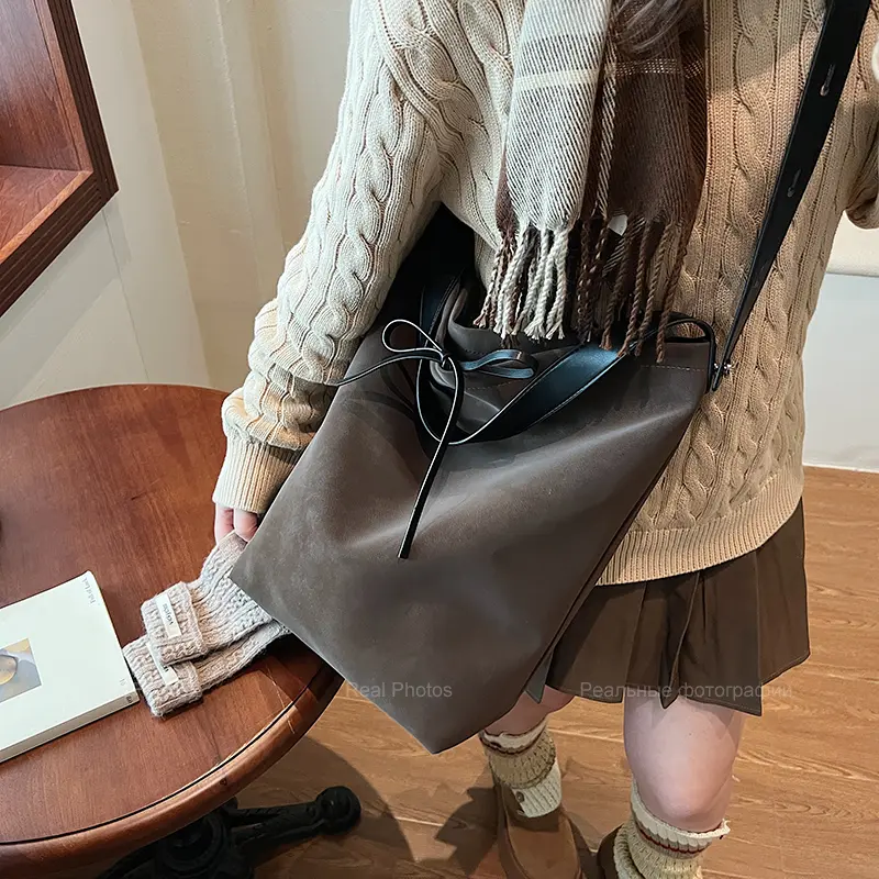 LEFTSIDE Women's Faux Suede Bucket Bag 2025 Winter New Retro Shoulder Bag Luxury Designer Crossbody Bag Handbags and Purses