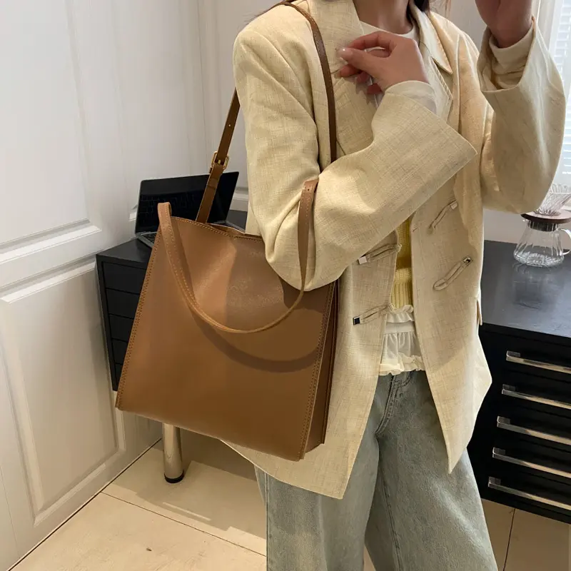 LEFTSIDE Small PU Leather Shoulder Bag 2025 New Y2K Women Hand Bag Y2k Females Simple Handbags and Purses Fashion Tote Bag