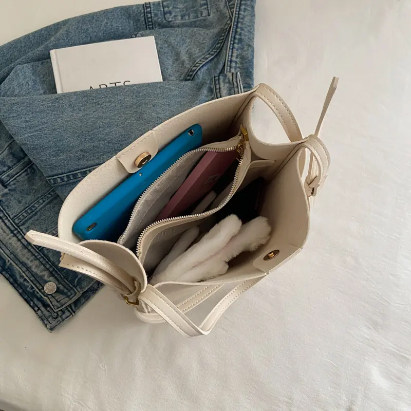LEFTSIDE Small PU Leather Shoulder Bag 2025 New Y2K Women Hand Bag Y2k Females Simple Handbags and Purses Fashion Tote Bag