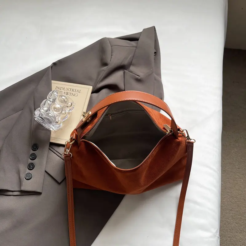 LEFTSIDE Women's Leather Velvet Bucket Bag 2025 Winter New Retro Shoulder Bag Luxury Designer Crossbody Bag Handbags and Purses