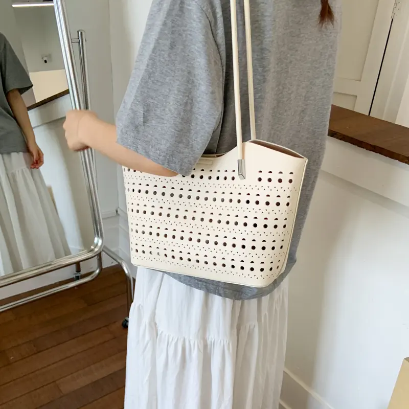 LEFTSIDE Weave Hollow Out Shoulder Bags for Women 2025 Summer Luxury Designer New Green Hand Bag Females Tote Bags Handbags