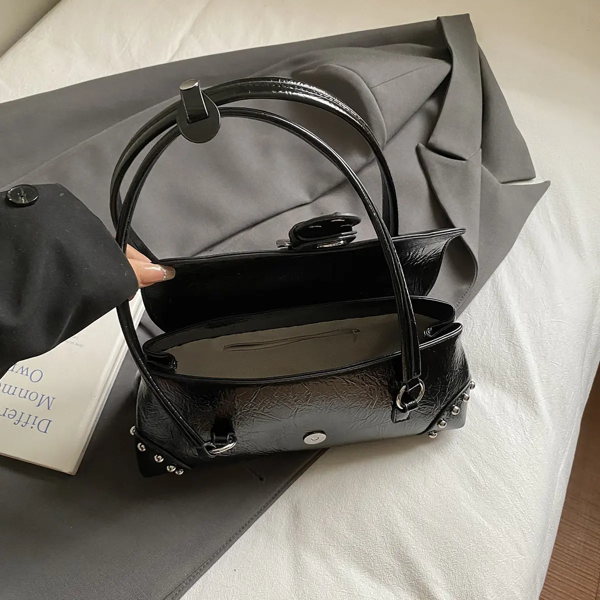 LEFTSIDE Women PU Leather Shoulder Bag 2025 Winter Retro Short Handle Tote Bag Luxury Designer New Trend Handbags and Purses