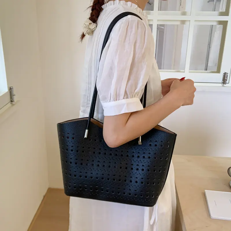 LEFTSIDE Weave Hollow Out Shoulder Bags for Women 2025 Summer Luxury Designer New Green Hand Bag Females Tote Bags Handbags