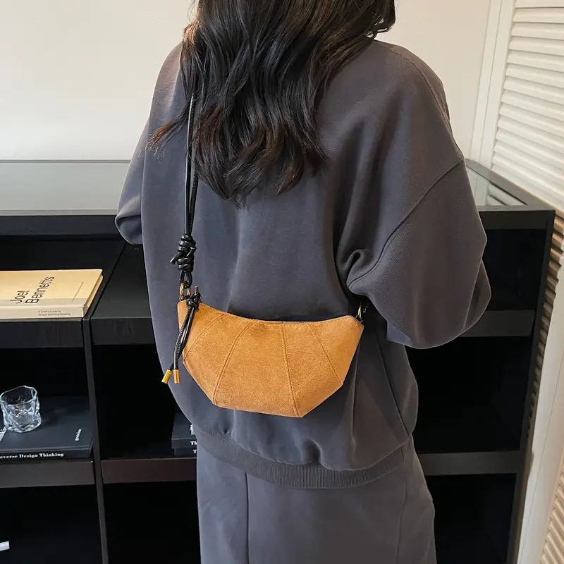 LEFTSIDE Retro Small Splicing Leather Simple Shoulder Bag 2025 Trendy Winter Crossbody Bag Females Luxury Handbags and Purses