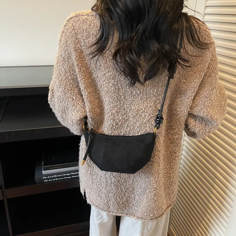 LEFTSIDE Retro Small Splicing Leather Simple Shoulder Bag 2025 Trendy Winter Crossbody Bag Females Luxury Handbags and Purses