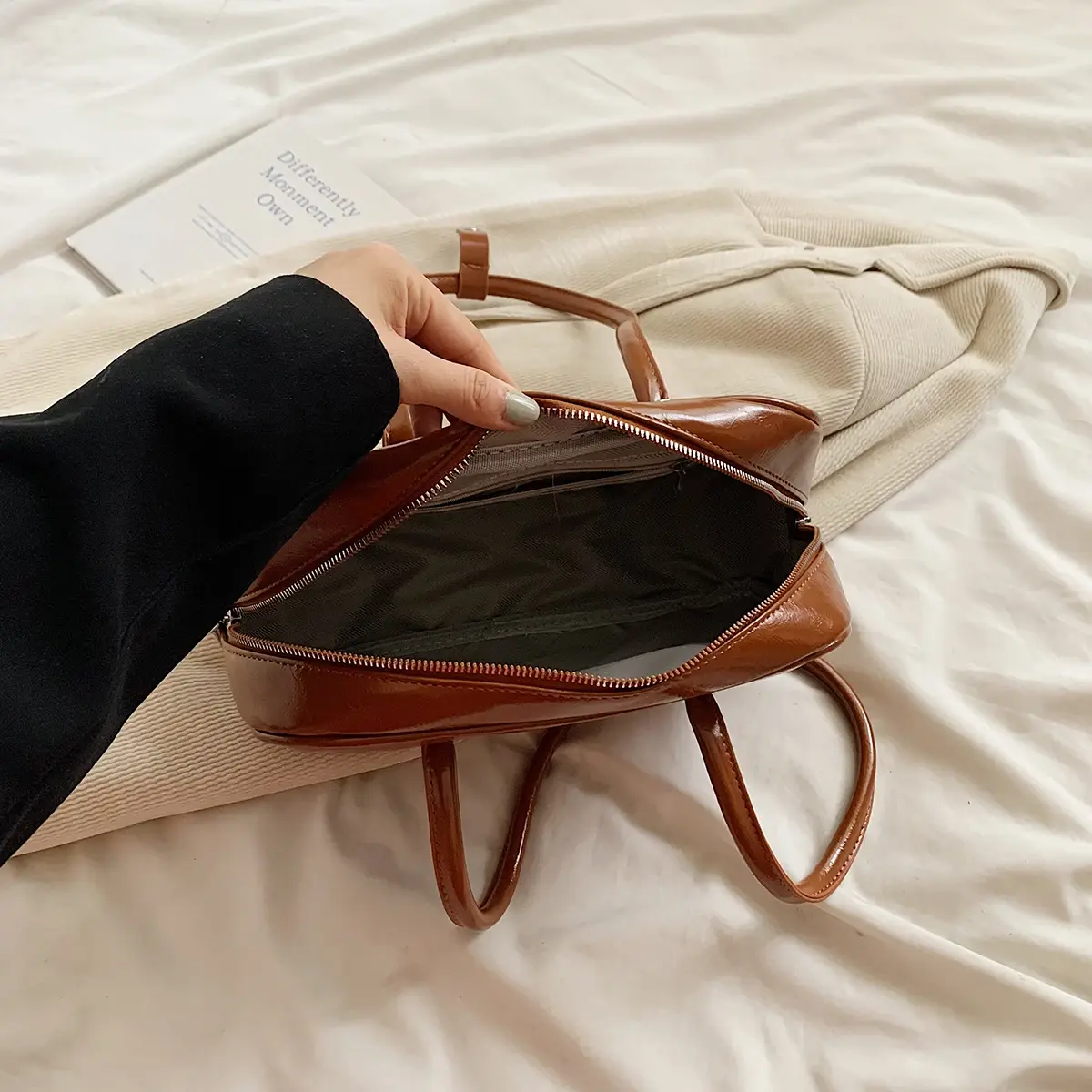 LEFTSIDE PU Leather Retro Shoulder Bags For Women 2025 Winter Y2K New Fashion Trend Female Underarm Tote Bag Lady Handbags