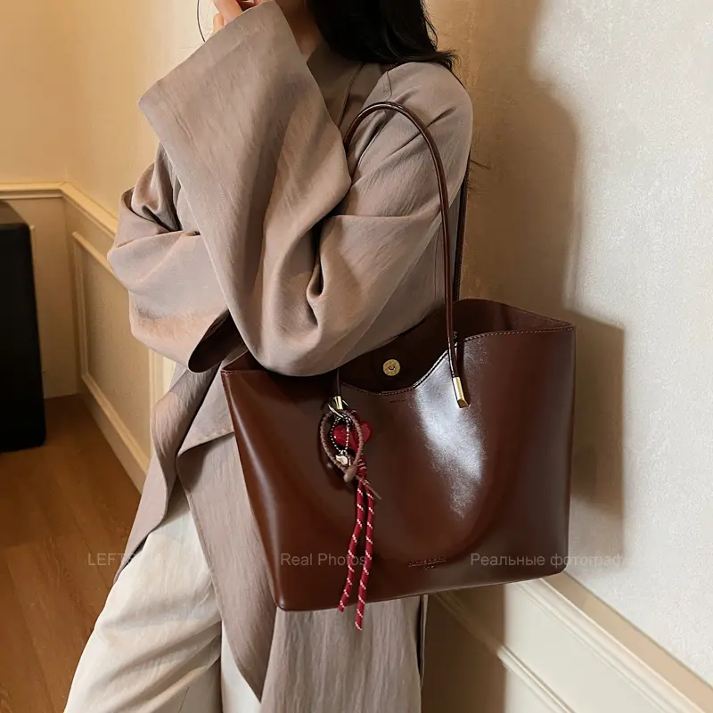 LEFTSIDE High-capacity PU Leather Shoulder Bags for Women 2025 Luxury Designer Tote Bag Females Short Handle Handbags and Purses