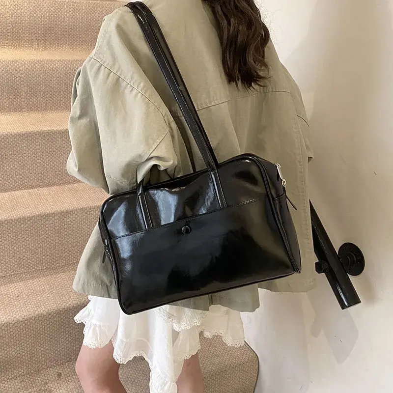 LEFTSIDE Women Handbags 2025 Spring Luxury New Fashion Trend White PU Leather Tote Bags Ladies Black Underarm Shoulder Bags
