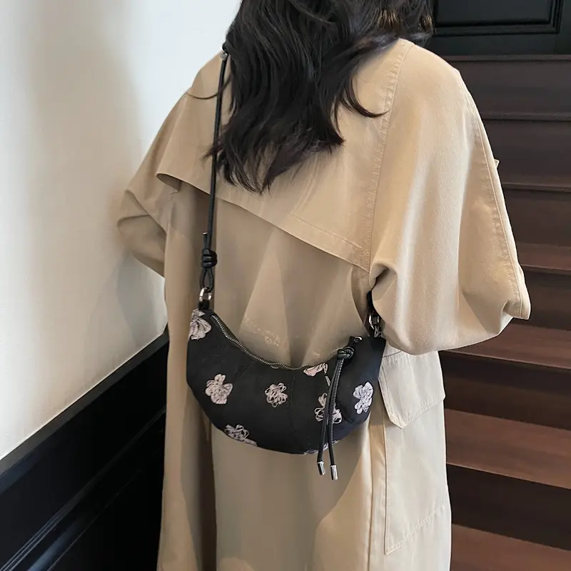 LEFTSIDE Retro Small Splicing Leather Flower Saddle Bag 2025 Trendy Shoulder Bag Fashion Crossbody Bag Females Luxury Handbags