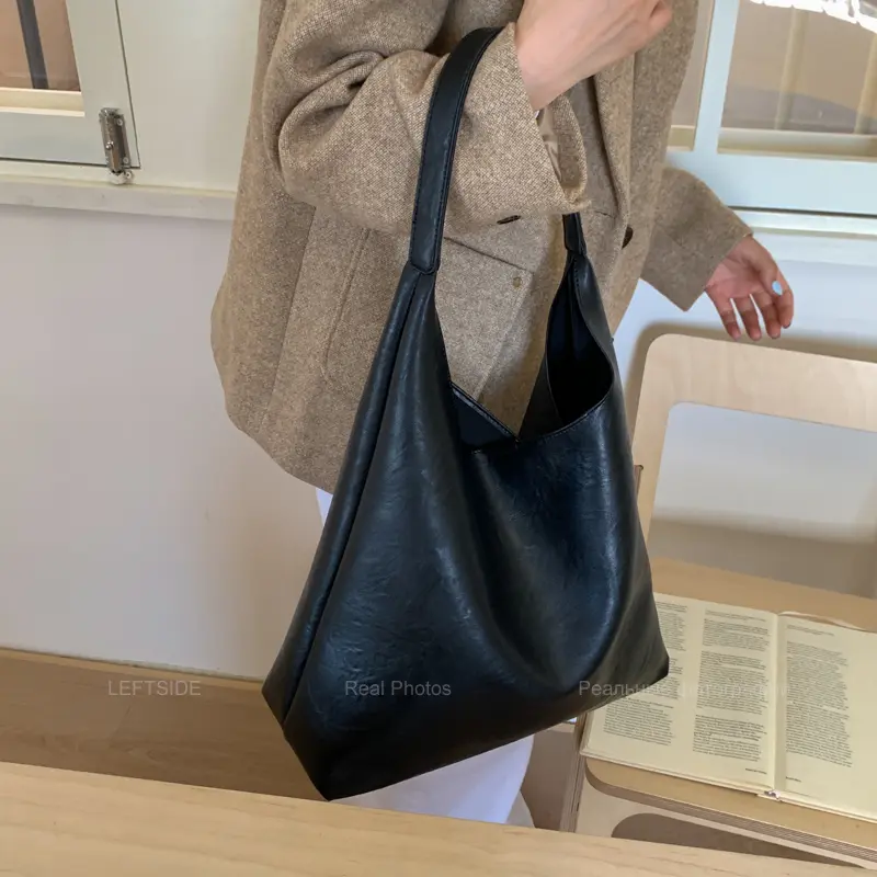 LEFTSIDE Design PU Leather Hobo Underarm Bags Lady Winter Retro Shoulder Bag for Women 2025 New Luxury Solid Color Handbags