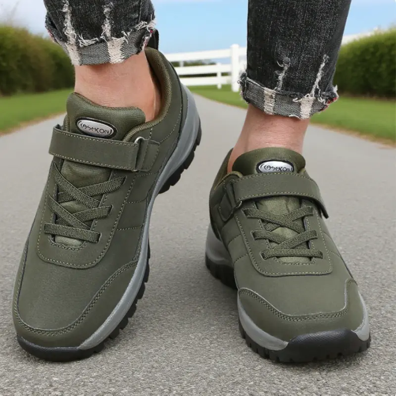 Fashion 2025 Men's Outdoor Hiking Shoes Non - Slip Breathable Comfortable Walking Men Sneakers Hot Sale Trainers Tenis Masculino