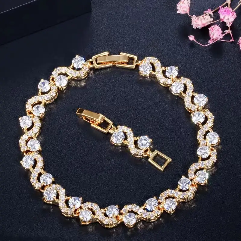 High Quality Fashion Exquisite Shining Metal Geometric Bracelet Women Fashion Luxury Trend Dinner Party Jewelry Girls Gift