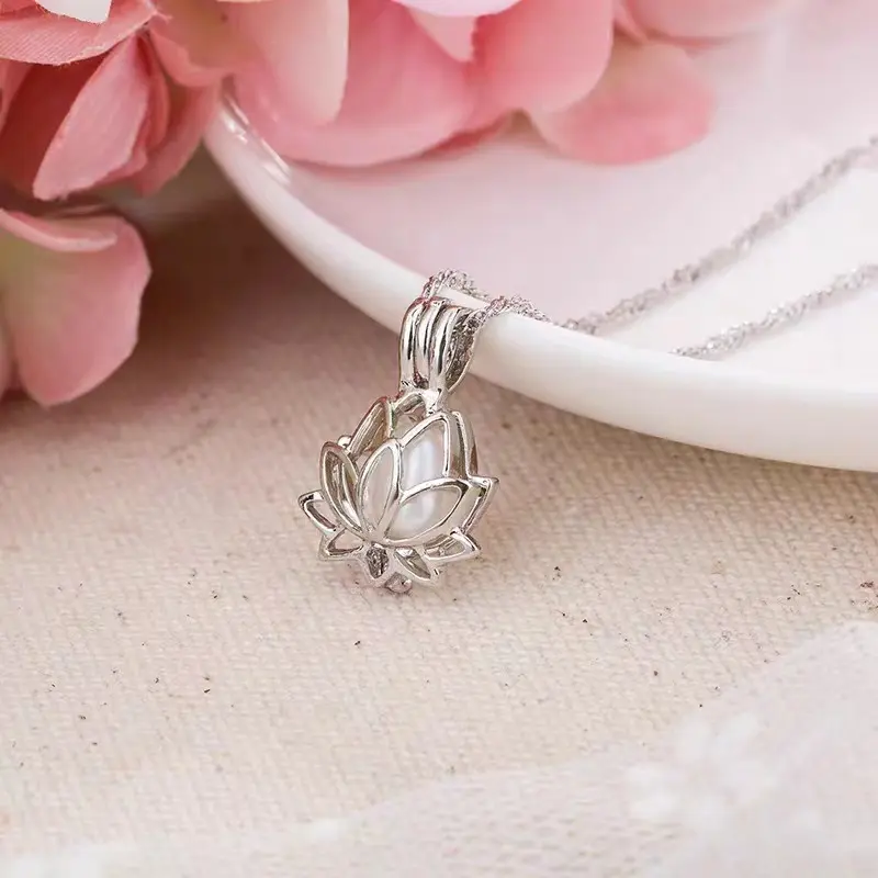 Fashion Luminous Glowing in The Dark Moon Lotus Flower Shaped Pendant Necklace for Women Yoga Prayer Buddhism Hollow Out Jewelry