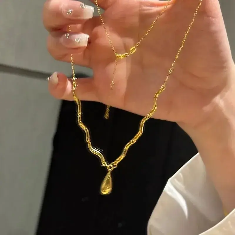 New Vintage Glossy Water Droplet Necklaces Light Luxury Laziness High Quality Irregular Tassel Collar Chain Fine Jewelry