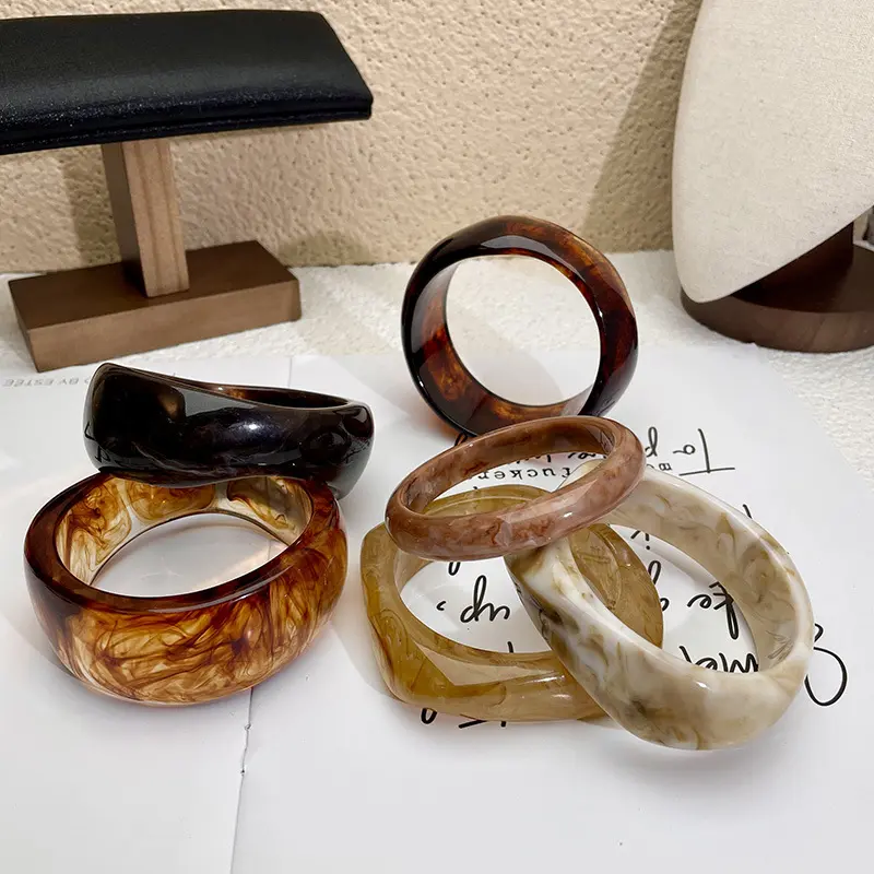 New Luxury Tie Dye Wide Asymmetrical Acetic Acid Bracelet Exaggerated Geometric Fashion Thick & Oversized Jewelry Gift Autumn