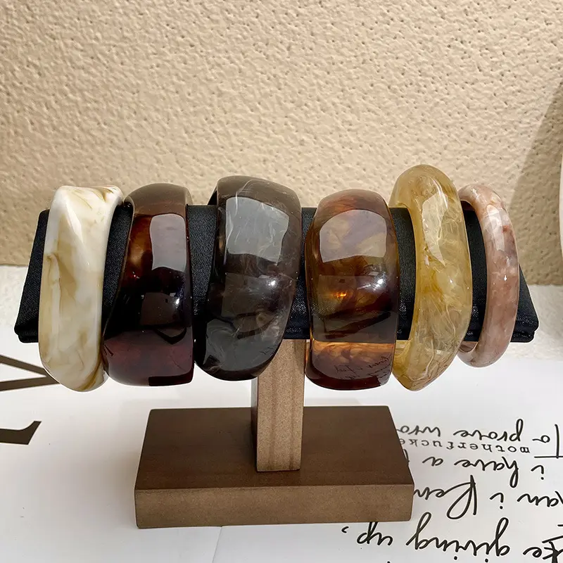 New Luxury Tie Dye Wide Asymmetrical Acetic Acid Bracelet Exaggerated Geometric Fashion Thick & Oversized Jewelry Gift Autumn