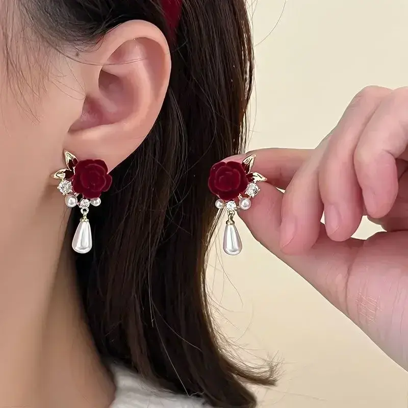 Wine Red Velvet Rose Pearl Earrings Women Luxury Vintage Red Rose Elegant High-end Studs Fashion Earrings Jewelry Accessories