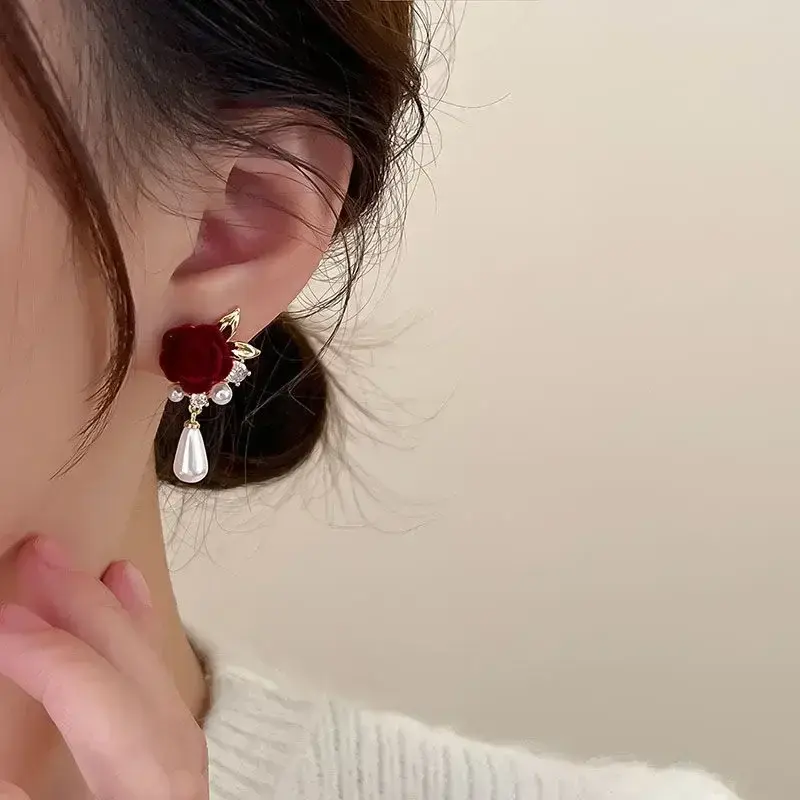 Wine Red Velvet Rose Pearl Earrings Women Luxury Vintage Red Rose Elegant High-end Studs Fashion Earrings Jewelry Accessories