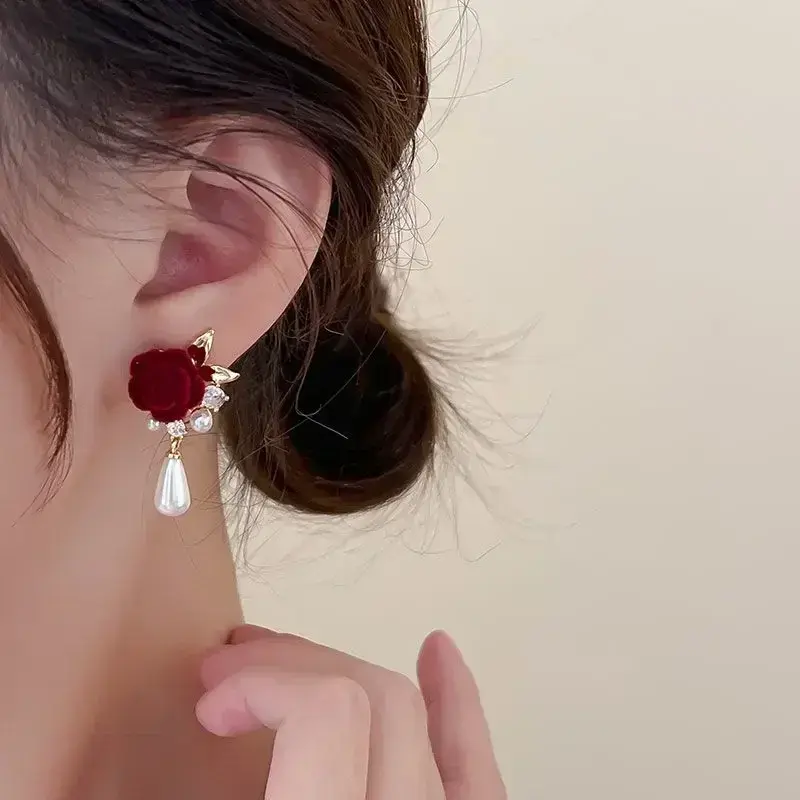 Wine Red Velvet Rose Pearl Earrings Women Luxury Vintage Red Rose Elegant High-end Studs Fashion Earrings Jewelry Accessories