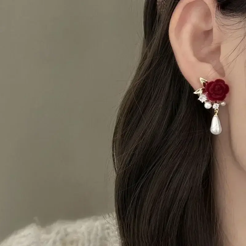 Wine Red Velvet Rose Pearl Earrings Women Luxury Vintage Red Rose Elegant High-end Studs Fashion Earrings Jewelry Accessories