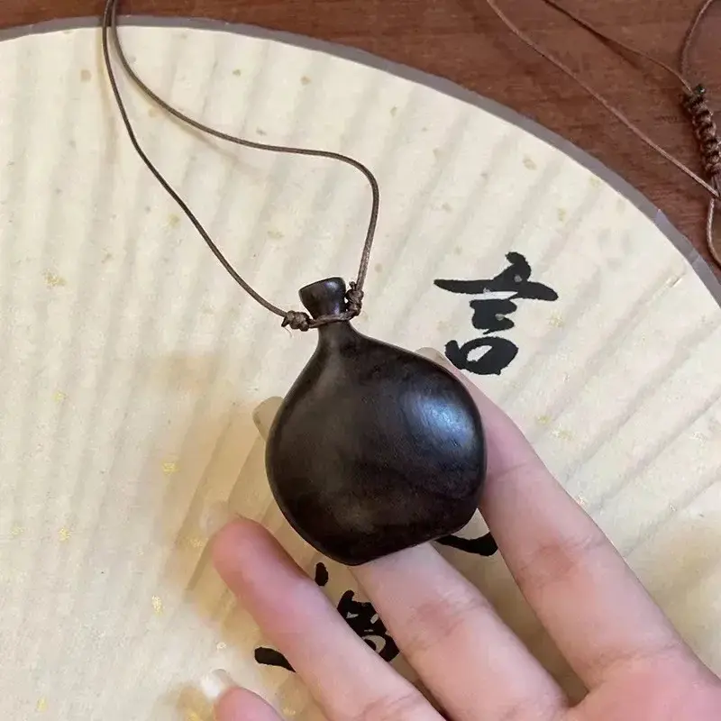 Wooden Wine Pot Pendant Retro Brown Black with Adjustable Long Rope Wine Pot Decoration Pendant for Girls' Birthday Gift Pendant