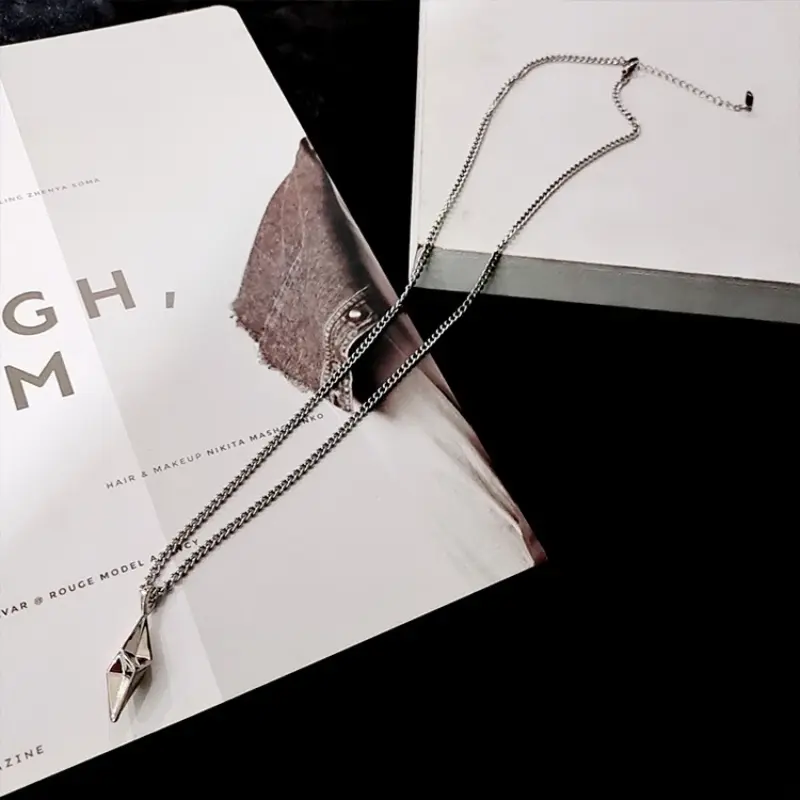 Fashion 3D Thunder Lighting Pendant Necklace for Men Women Stainless Steel Neck Chains Geometric Rhombic Charm Hip Hop Necklace