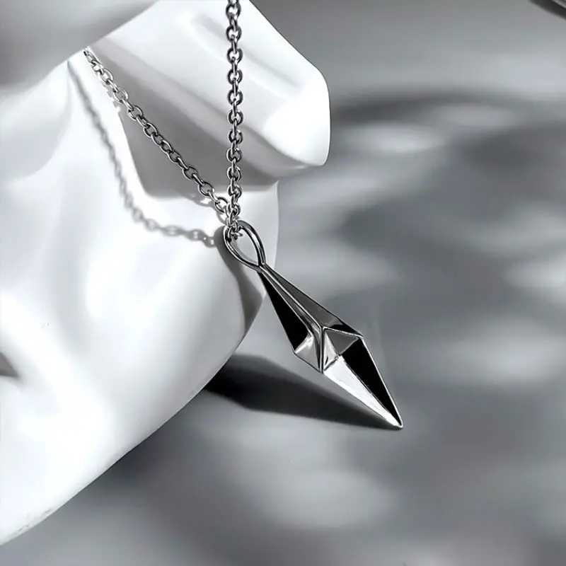 Fashion 3D Thunder Lighting Pendant Necklace for Men Women Stainless Steel Neck Chains Geometric Rhombic Charm Hip Hop Necklace