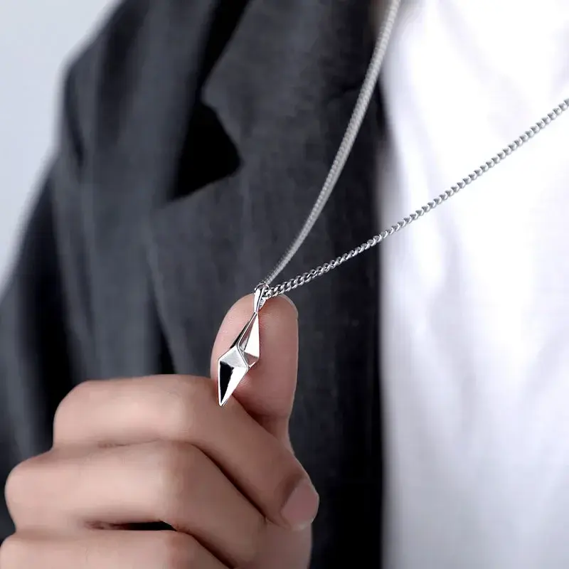Fashion 3D Thunder Lighting Pendant Necklace for Men Women Stainless Steel Neck Chains Geometric Rhombic Charm Hip Hop Necklace