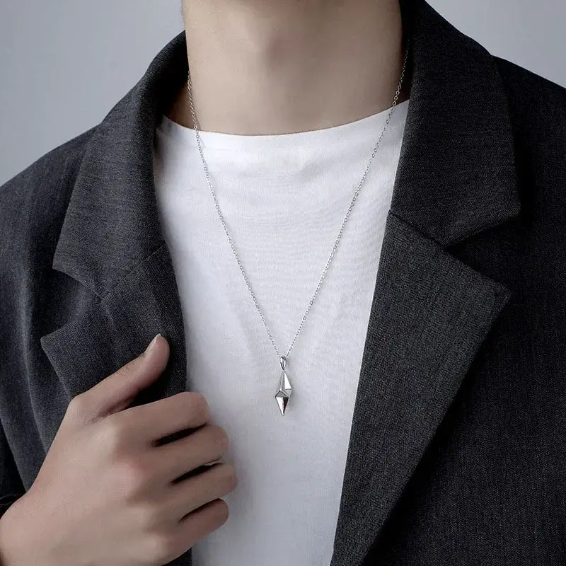 Fashion 3D Thunder Lighting Pendant Necklace for Men Women Stainless Steel Neck Chains Geometric Rhombic Charm Hip Hop Necklace