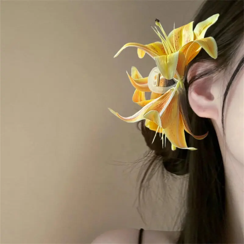 New Fashion Three-dimensional Lily Flower Atmosphere Back Hair Claw Head Hairpin Headgear Flower Hair Accessories Gift