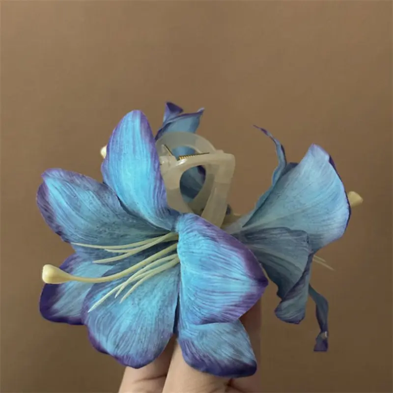 New Fashion Three-dimensional Lily Flower Atmosphere Back Hair Claw Head Hairpin Headgear Flower Hair Accessories Gift