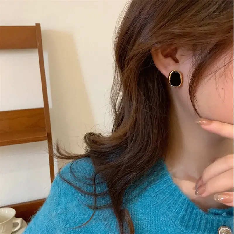 Circular Droplet Shaped Irregularity Metal Earring for Women Vintage Jewelry Design Fashion Aesthetic Earrings Accessories