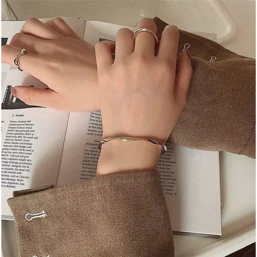 New Fashion Creative Unique Wave Style Minimalist Geometric Bending Shape Adjustable Bracelet, Luxury Suitable for Mothers To Se