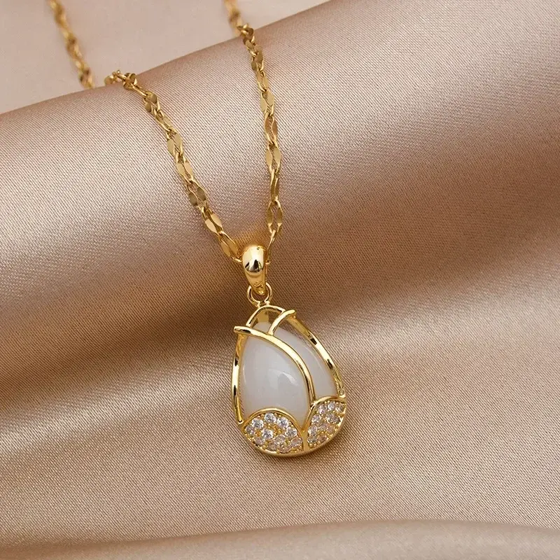 New Korean Fashion Tulip Pendant Necklace Premium Niche Design Jewelry Clavicle Chain Women's Fashionable Temperament Jewelry