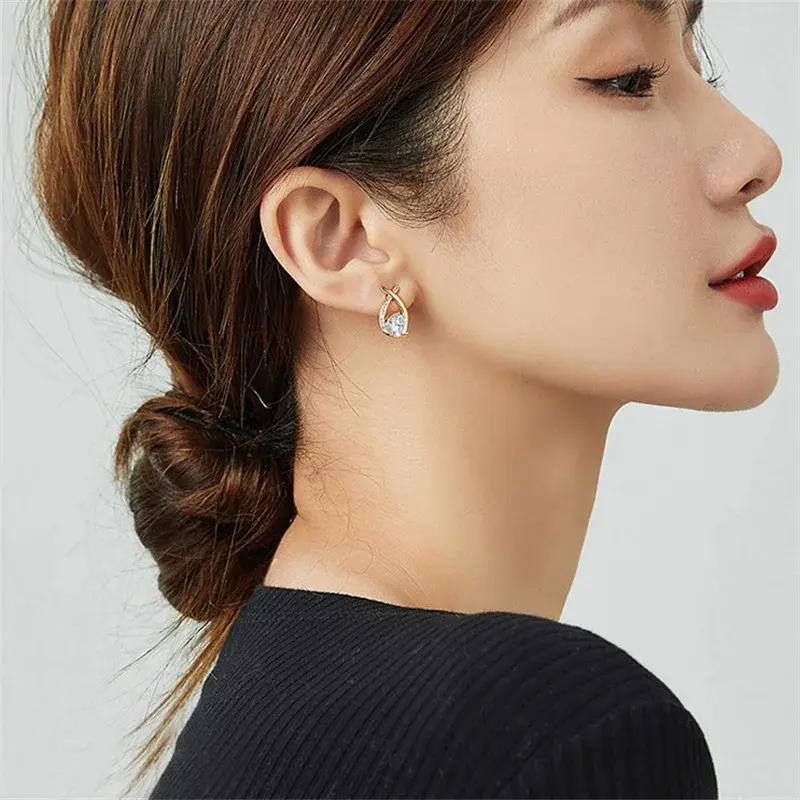 1Pair New Fashion Cross Stud Earrings for Women Girls Korean Style Elegant Crystal Jewelry Ear Rings Fishtail Lady Earrings Gift