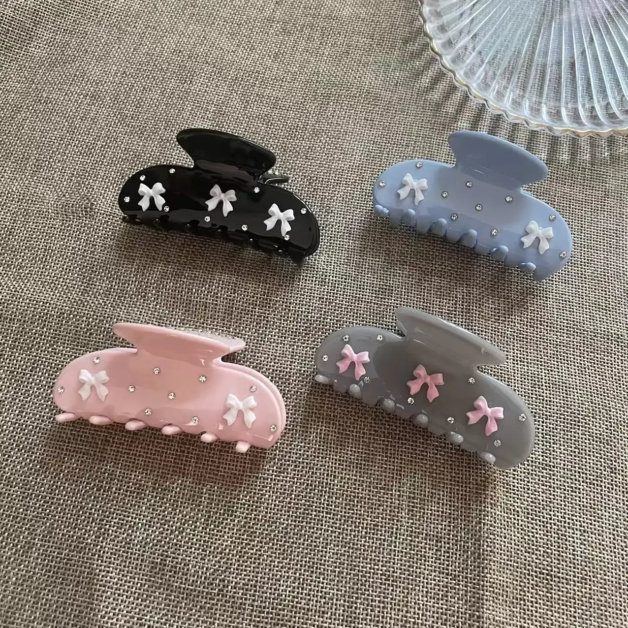 Shark Headband Accessory Hair Clip Claws Diamond Studded and Bow Cool Hair Clips Strong Hold for Long and Thick Hair Accessories