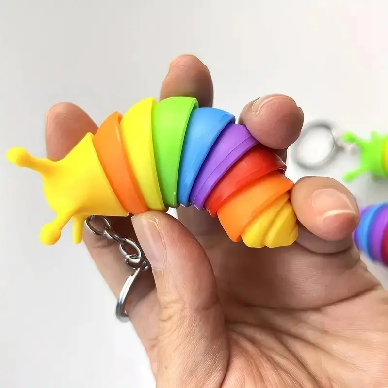 Interest Mini Slug Keychain Toys 3D Articulated Stretch Caterpillar Sensory Stress Relief Flexible Hand Toy Keyring Bag Pendents
