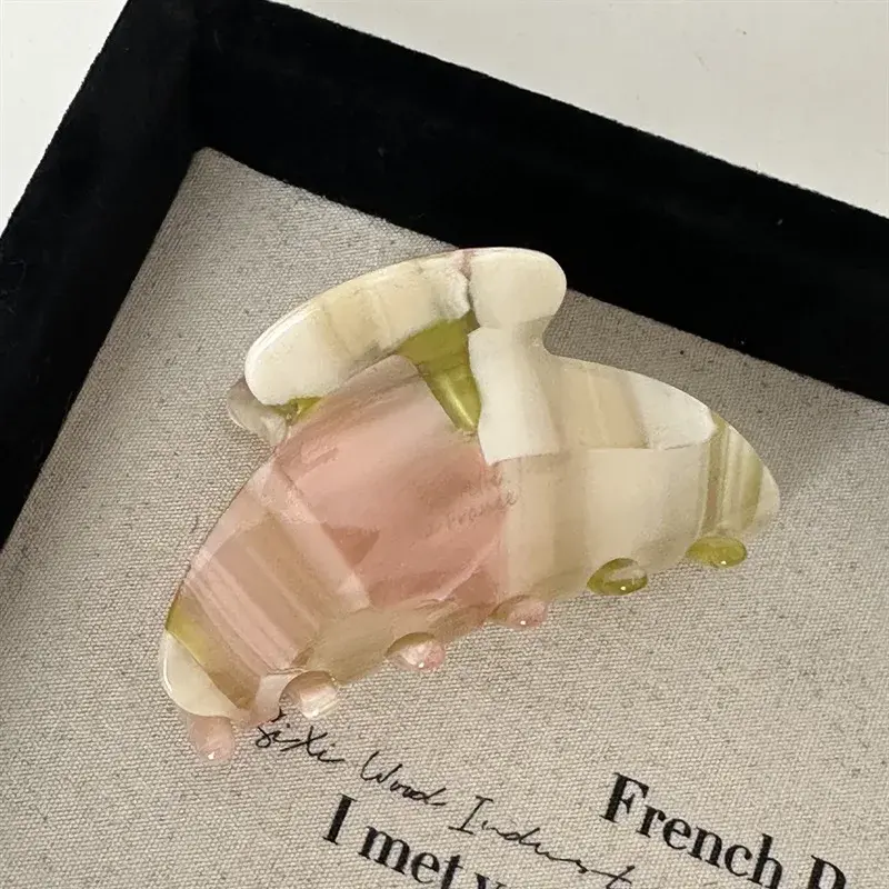 Fashion French Women Hair Clips Elegant Acetate Hair Claw Medium Size Sweet Shark Clip Exquisite Girl Hairs Accessories Headwear